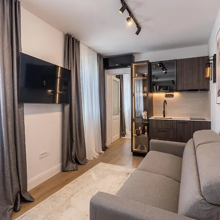 Seafront Luxury With An Amazing View Split