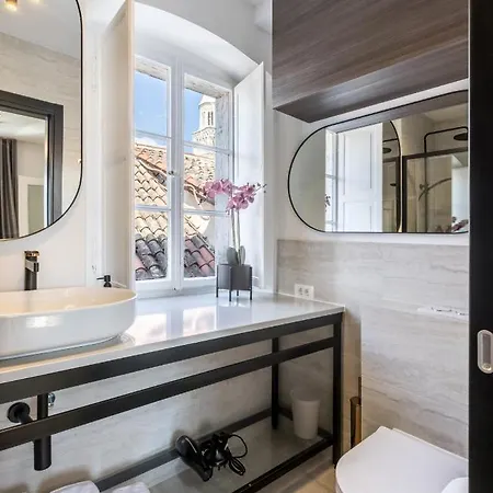 Seafront Luxury With An Amazing View Apartament *